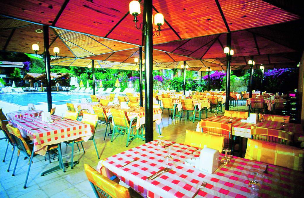 Perdikia beach hotel 3