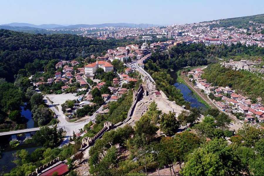 Болгария программы. Бургас Велико Тырново Болгария. Велико Тырново Болгария фото. Болгария в средние века.